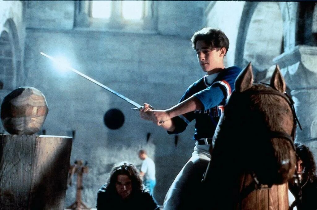 Первый рыцарь при дворе короля артура фильм 1995. Первый рыцарь при дворе короля артура фильм 1995. Первый рыцарь при дворце короля артура фильм 1995. Первый рыцарь при дворе. Первый рыцарь при дворе аладдина фильм 1997.