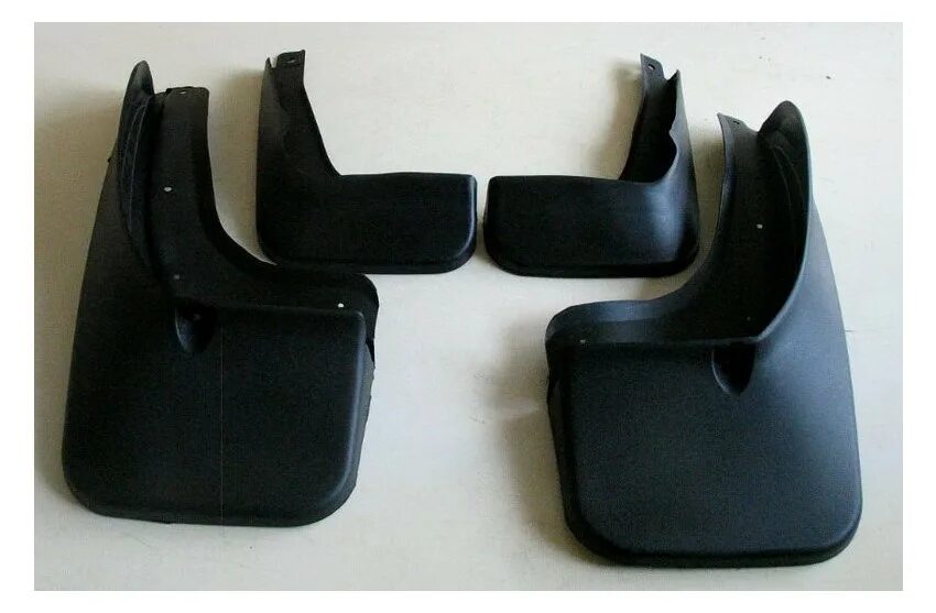 Брызговики фольксваген поло седан 2013. Брызговики на седан. Брызговик передний шевроле лачетти седан. Брызговики на седан. Брызговики опель астра g седан.