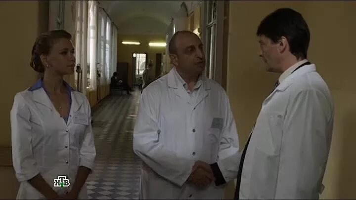 Украинские медсестры. Медсестра из психиатрической больницы. Сестра рэтчед 1975. Милдред рэтчед пролетая над гнездом кукушки. Медсестры в психбольницах.