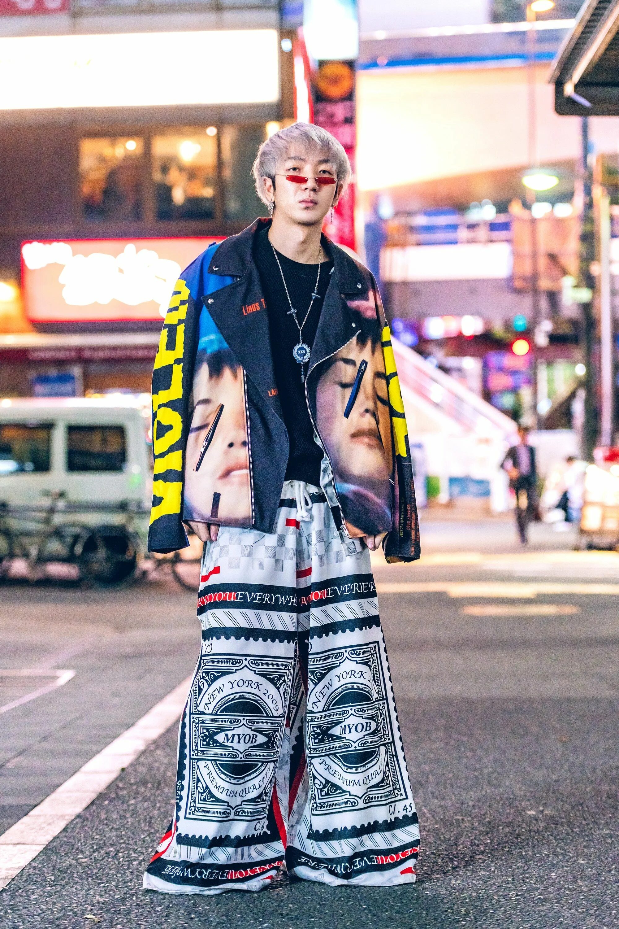 Токийские одежда. Токийский стрит стайл мужчины. Хараджуку Токио стиль парни. Стиль travas Токио. Японская мода.