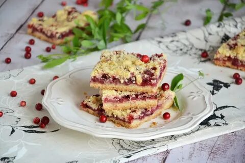 Песочное тесто с брусникой