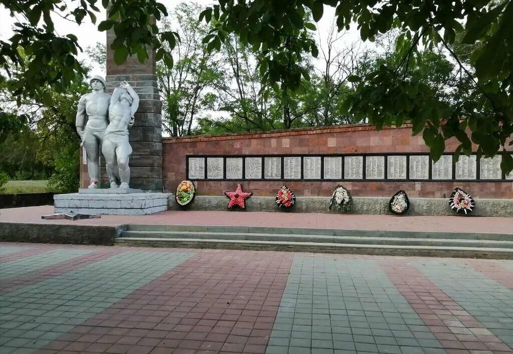 мемориал краснодарский край. мемориал краснодарский край. мемориал краснодарский край. станица отрадная парк. памятник в кущевской.