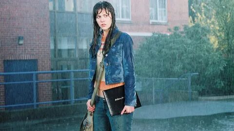 Mary Elizabeth Winstead in Final Destination 3 (2006) .