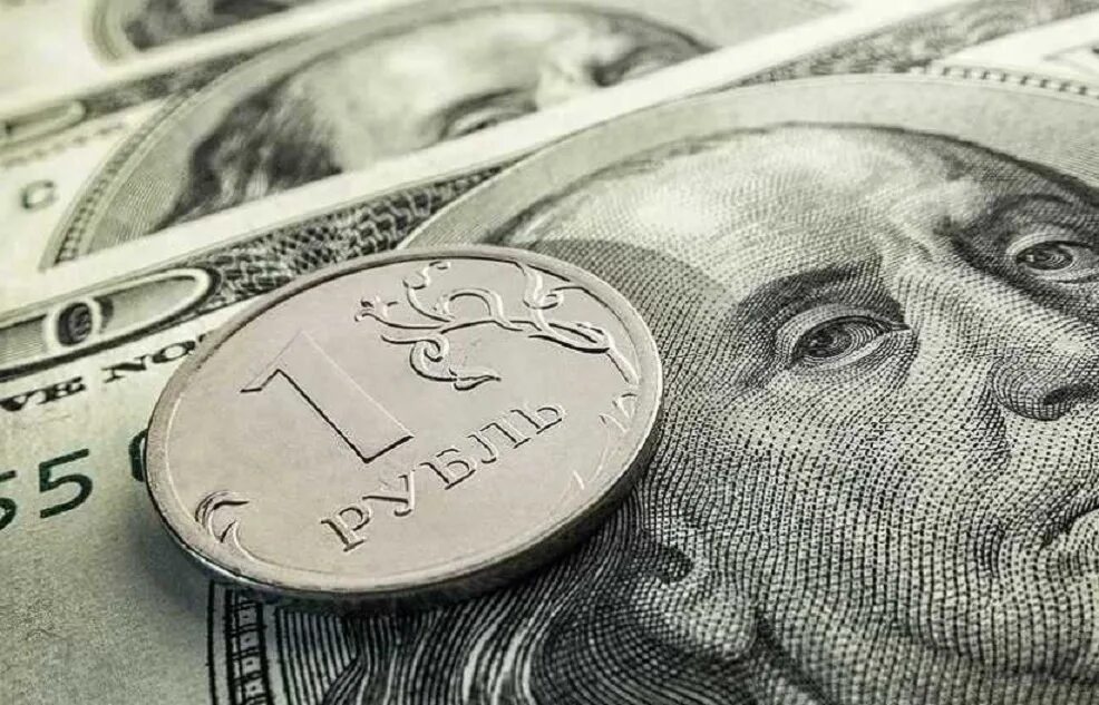 Рубль доллар наличный. Доллар укрепляется. Рубль и доллар картинки. Доллары в рубли. Рубль против доллара.