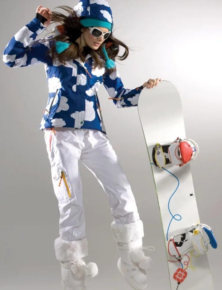 Горнолыжный костюм какой. Костюм горнолыжный женский Burton 2020. Костюм сноубордический Burton 2022. Bogner сноубордические костюмы женские. Бартон горнолыжный костюм.