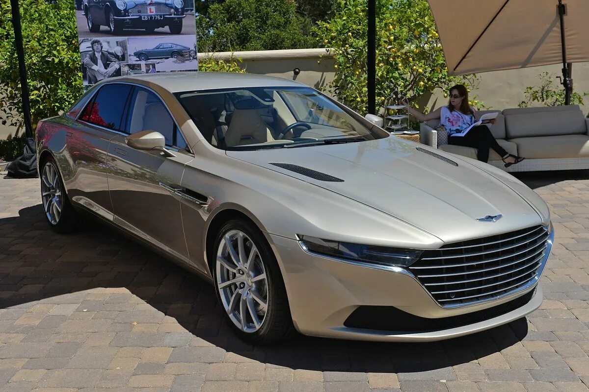 Купить машину 2019 года. Aston Martin Lagonda 2020.