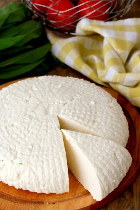 Адыгейский сыр стародубский. Сыры сулугуни и адыгейский. Адыгейский козий сыр. Сыр сулугуни молочный. Сулугуни сыры.