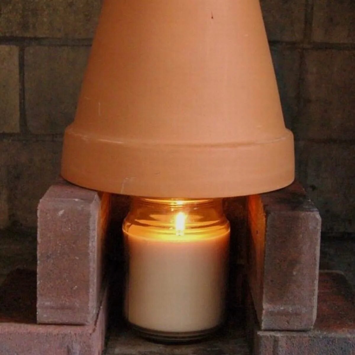 Отопление теплицы свечкой. Обогреватель из свечи и ведра для теплицы. Обогрев теплицы свечкой. Обогреватель из свечи и ведра для теплицы. Обогрев теплицы свечкой.