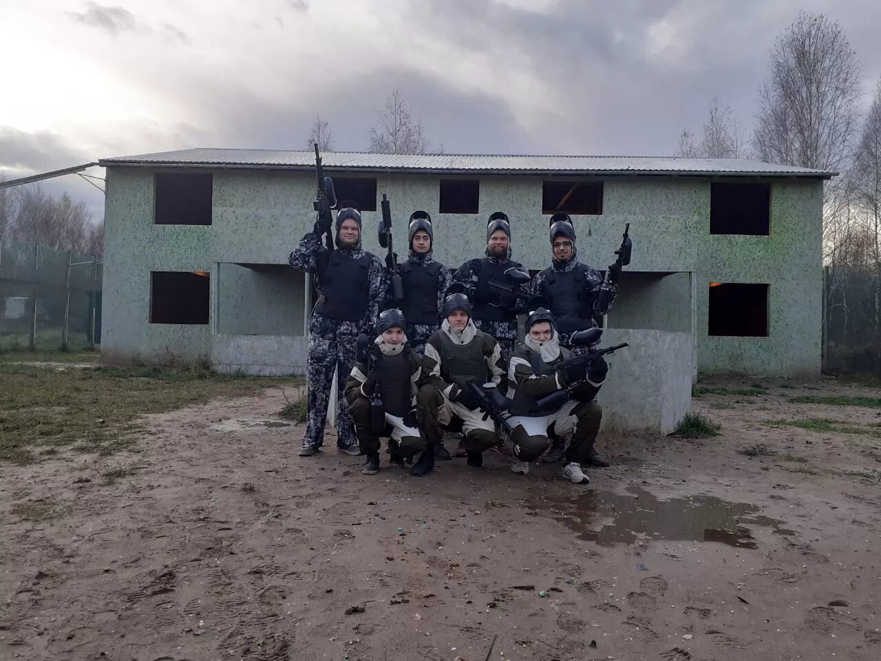 Пейнтбол в казани для детей. Пейнтбол казань. Харьковская 222. Пейнтбольный клуб «contras». Контраст казань пейнтбол.