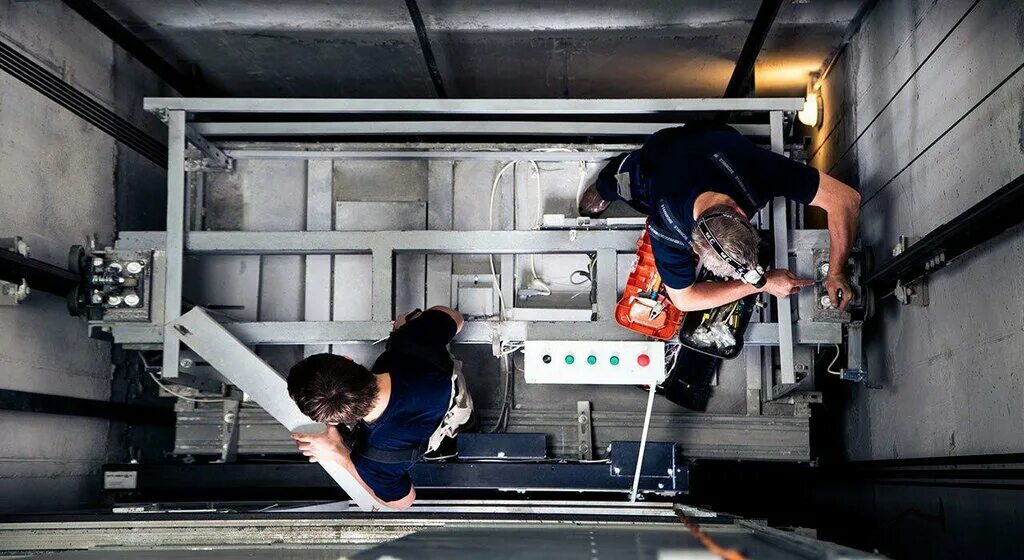 лифты в москве. требуется на работу. лифтовое оборудование. электромеханики по лифтам. лифтер вакансии.