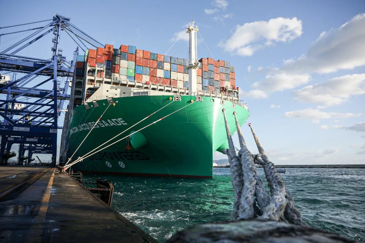 Cma tracking. Cma cgm. jacques saade контейнеровоз. algeciras контейнеровоз. первых российских контейнеровозов на 500 teu,.