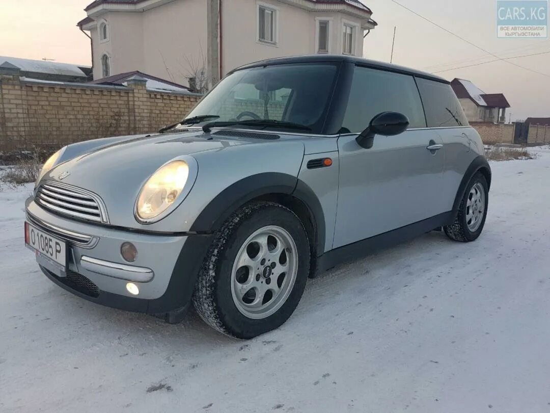 Купить мини в иркутске. Mini Cooper 2004. Мини Купер 2004. Mini Cooper d 2004. Mini Cooper manual 2004.