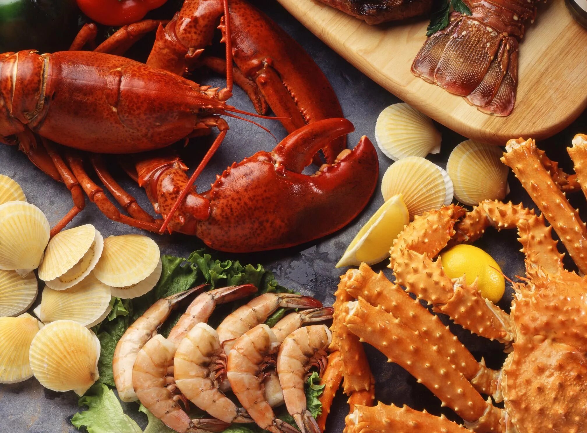 Блюда из рыбы и нерыбных. Морепродукты. красивые морепродукты. деликатесы морские продукты. нерыбных продуктов моря.