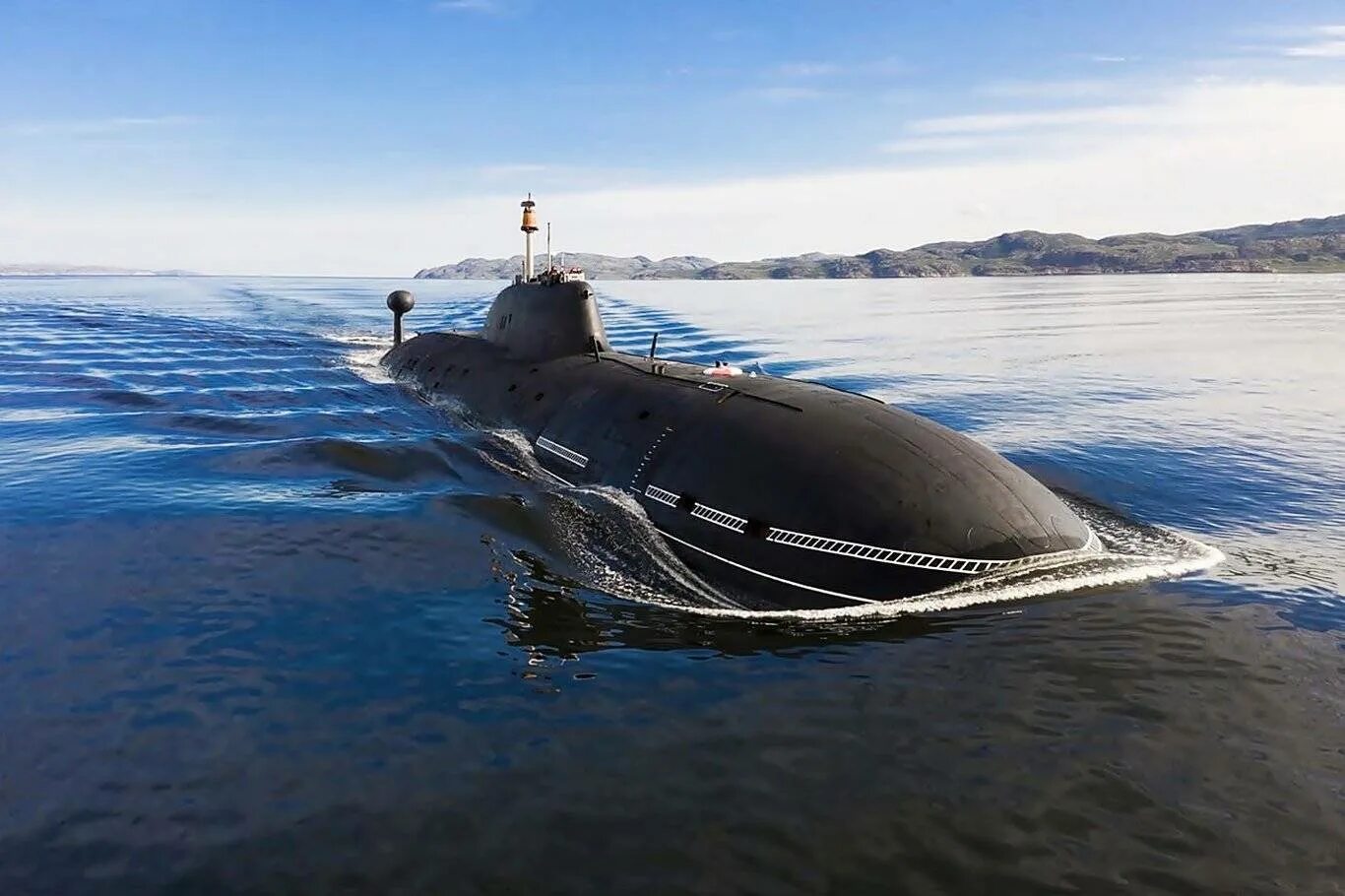 Многоцелевая атомная подводная лодка проекта 971. База подводных лодок северного флота северодвинск. Подводные лодки проекта 941 «акула». Подводная лодка барракуда проект 945. Подводная лодка акула проект 971.