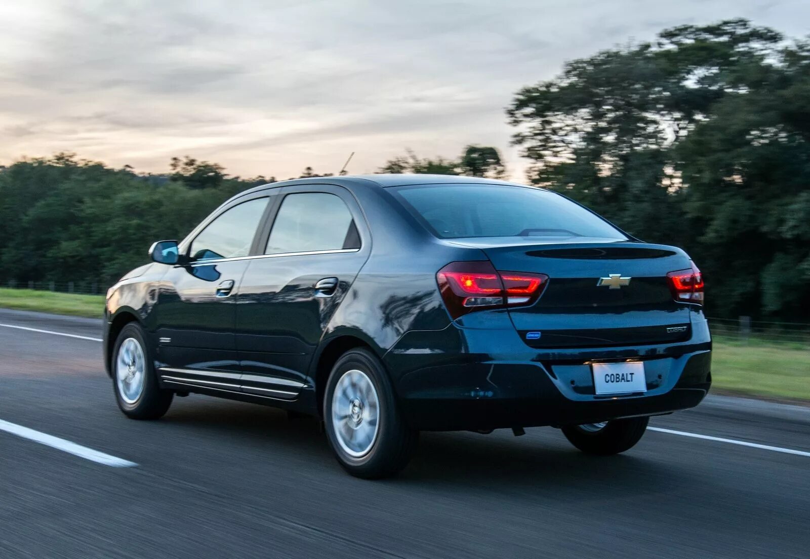 Шевроле новые цена фото. Chevrolet Cobalt 2022. Шевроле Cobalt 2022. Chevrolet Cobalt 2021. Новый Шевроле кобальт.