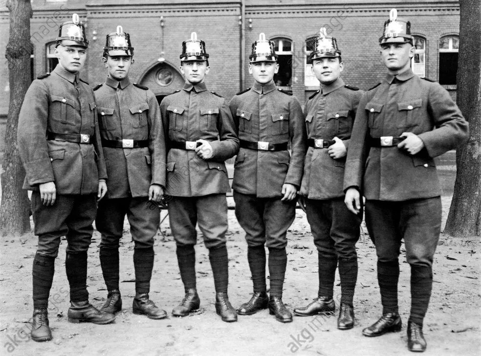 Германия 19 румыния 19. Полевая жандармерия Германская Империя. Полиция Германии 1910. Полиция в Германии 1930е. Полиция Германии 1900.