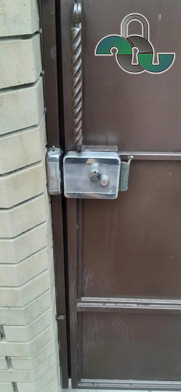 установка электрозамка на калитку. замок накладной для металлической двери электромеханический. электромоторный замок на калитку. установка электрозамка на калитку. установка электрозамка на калитку.