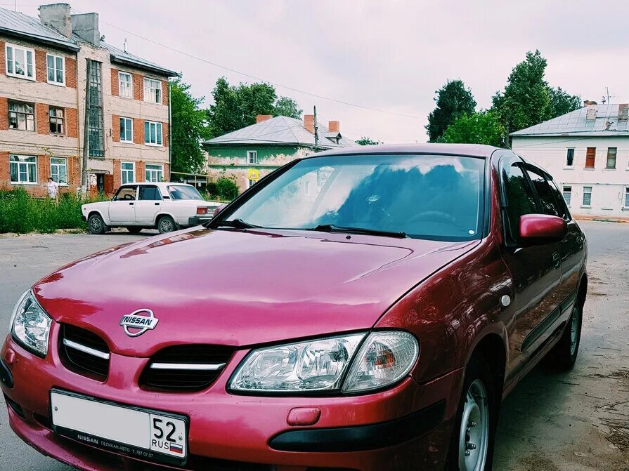 Nissan Almera 2001. Ниссан Альмера 2001 хэтчбек. Опель Альмера 2001. Ниссан Альмера 2001 год хэтчбек.