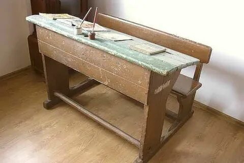 Чем оттирать парты