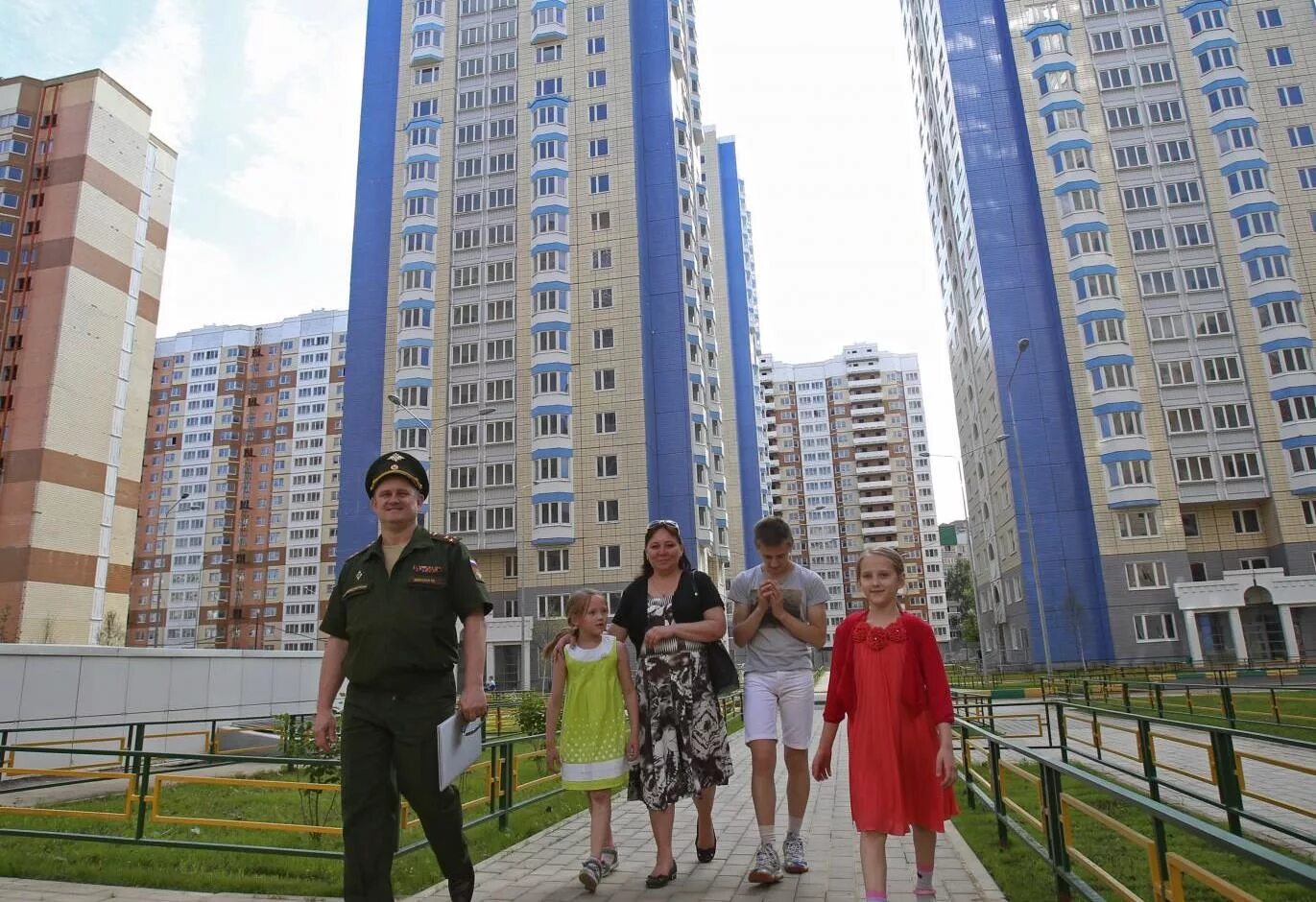 служебные квартиры для военнослужащих. квартиры военным в москве. квартира военного. военные дома. ховрино военный городок.