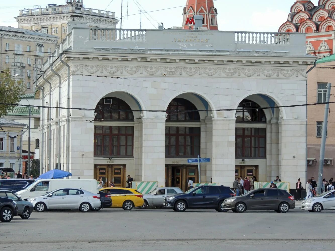 Вестибюль станции метро таганская кольцевая. Таганская (станция метро, кольцевая линия). Таганка кольцевая. Станция таганская московского метрополитена. Метро таганская кольцевая.