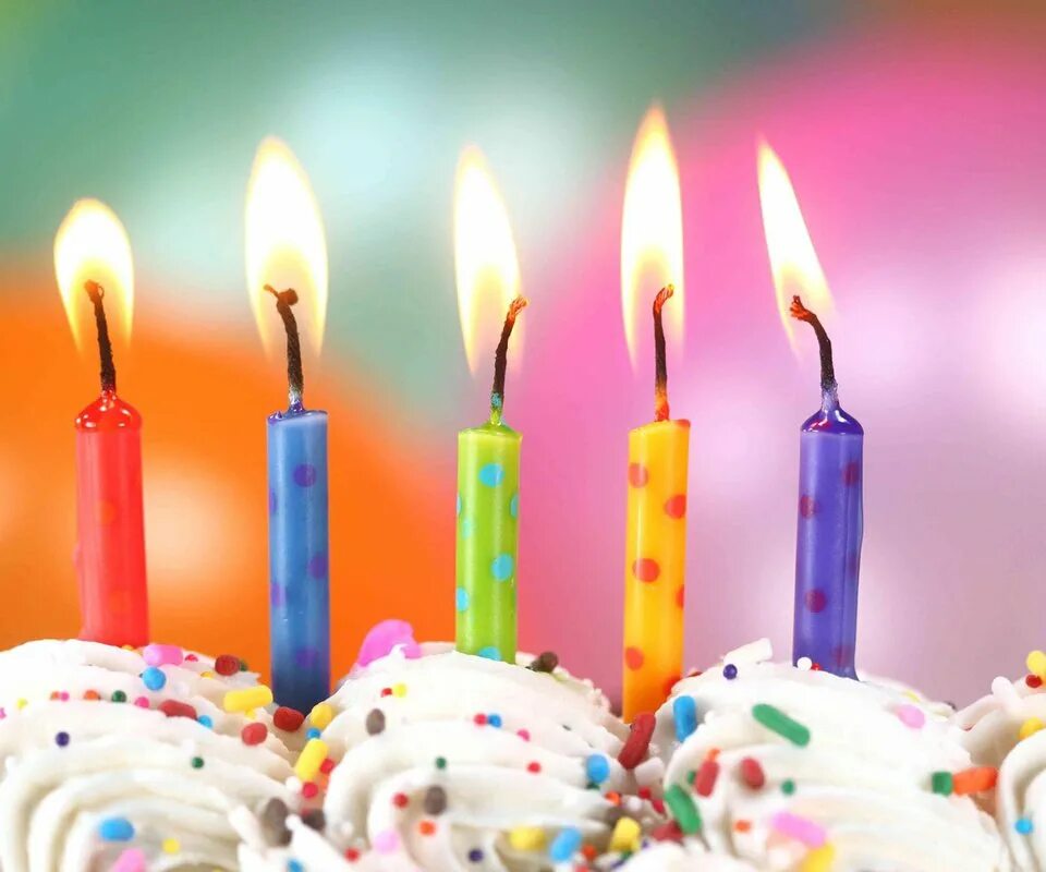 Свечки родить. Свечки родить. Праздничные свечи. Свечки на день рождения. Торт со свечками.