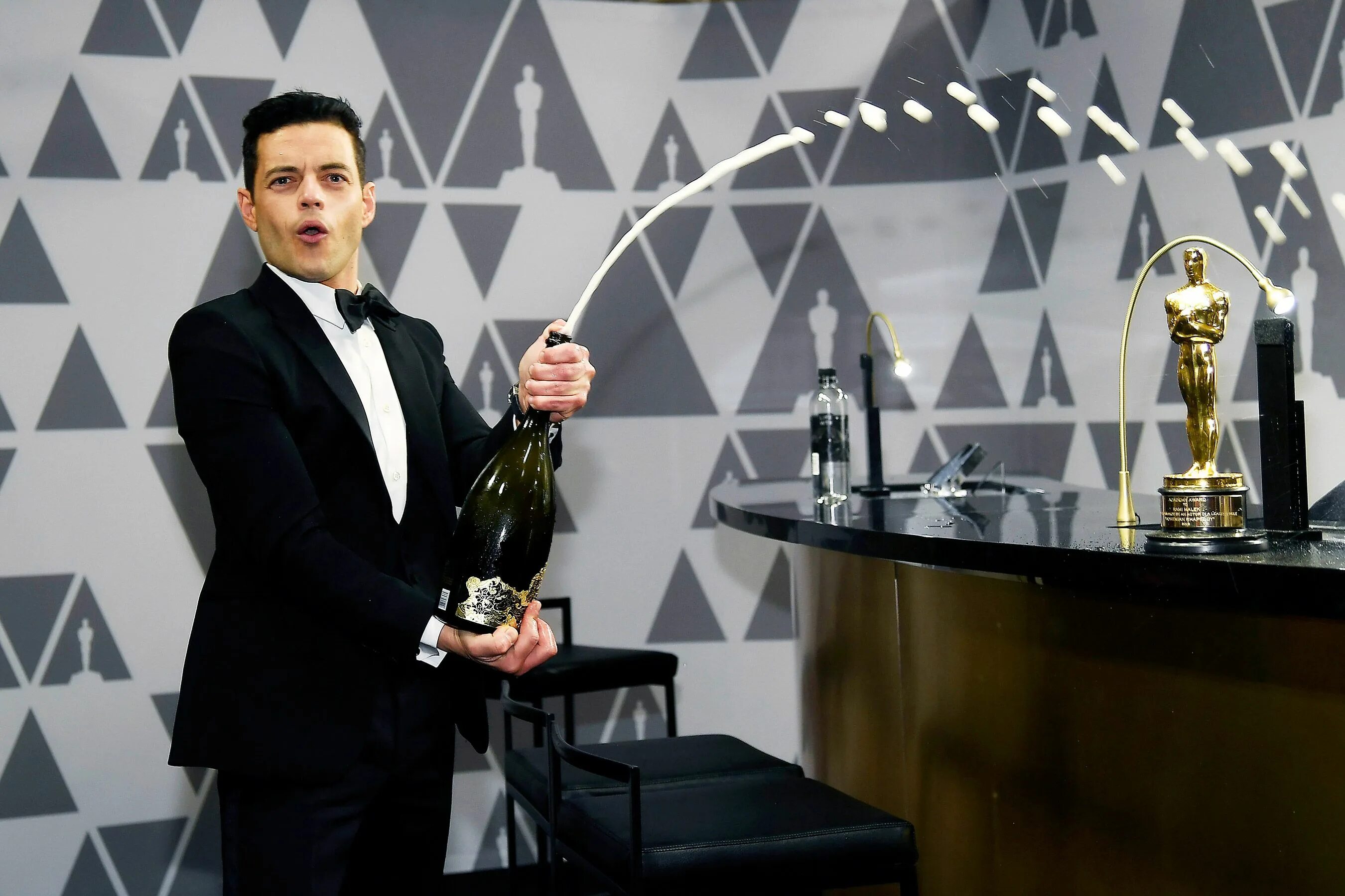 Рами малек 2019. Малек Оскар. Оскар (кинопремия, 2019). Rami Malek oscar4. Оскар ветров