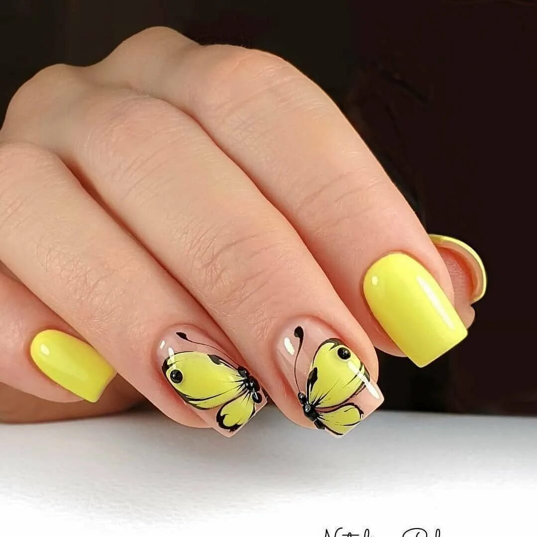 Желтые ногти. Желтые летние ногти. Жёлтые ногти маникюр. Яркие желтые ногти.