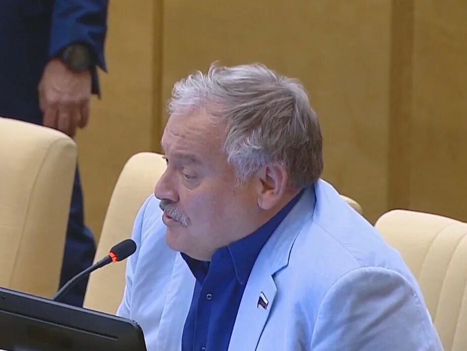 Константин затулин депутат. Константин затулин. Затулин депутат. Затулин константин федорович армения. Затулин биография национальность.