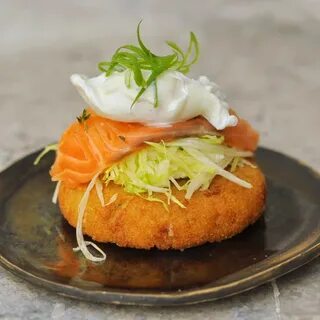 Картофельные драники с яйцом