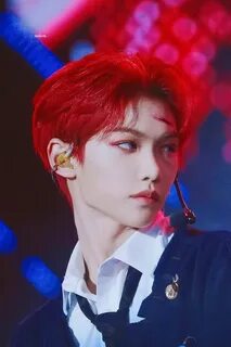 Stray kids red