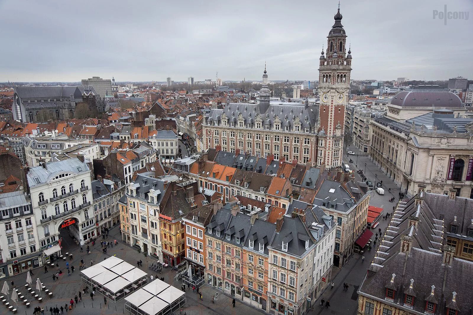 Лиль франция. Лилль Франция. Лилль город. Французский город Lille. Roubaix Франция.