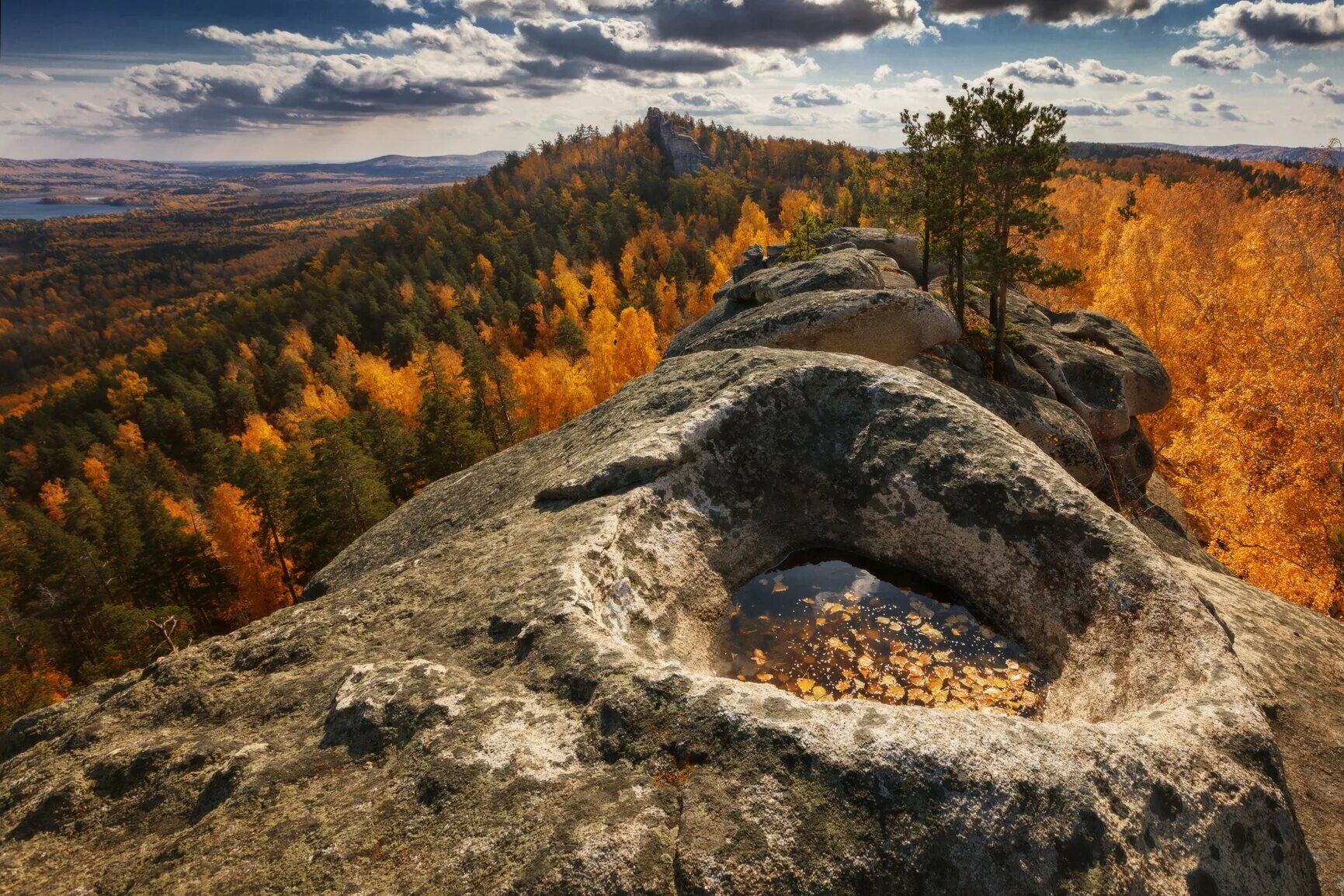 Уральские Шиханы Аракуль. Гора Аракульский Шихан. Аракульский Шихан Челябинск. Аракульские Шиханы скалы Урала.