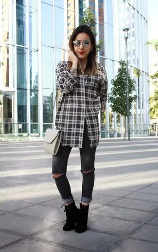 Модные образы с рубашкой в клетку Las 5 maneras más chic de usar una camisa a cuadros EstiloDF Ropa casual elega