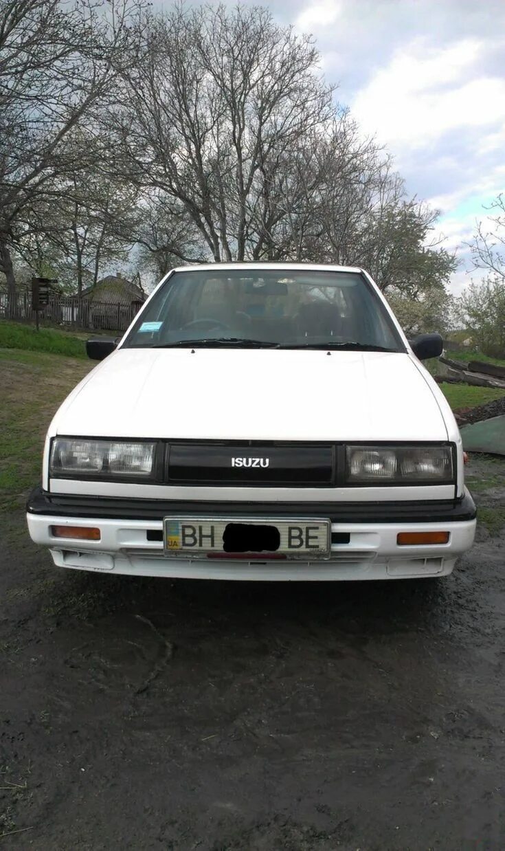 Исузу 1989. Резина исудзу эльф. Isuzu amigo 1993. Исузу троопер 1989 дизель. Исузу пикап 1998.