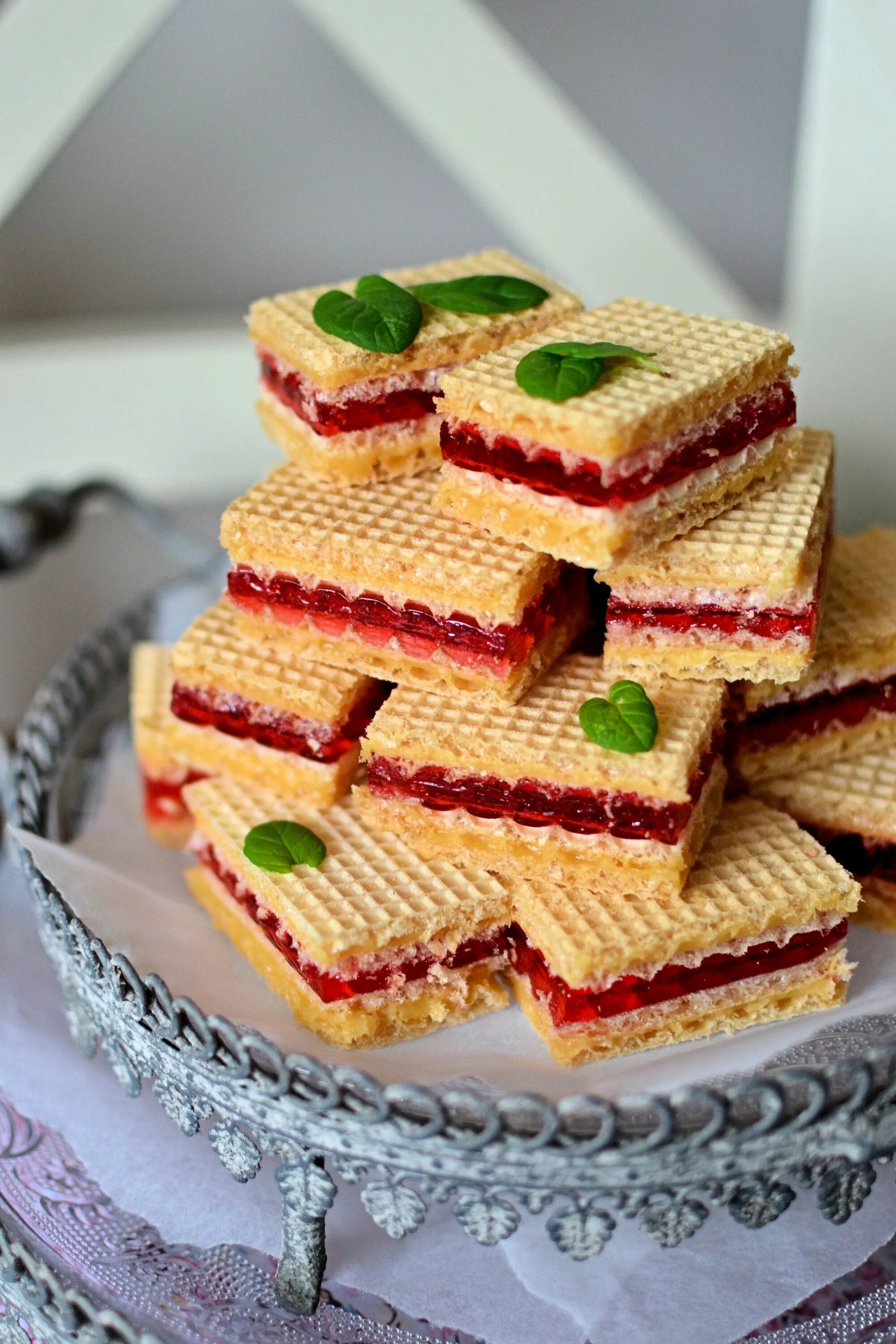 торт из вафель. вафельный торт. торт с коржами без выпечки. форма печь вафельные коржи. вафельные коржи для торта.