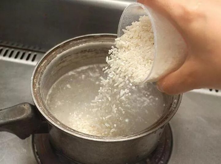 Рисовый отвар при поносе. Рисовый отвар для ребенка при поносе. Как приготовить рисовый отвар при поносе. Рисовый отвар для желудка. Рисовый отвар.