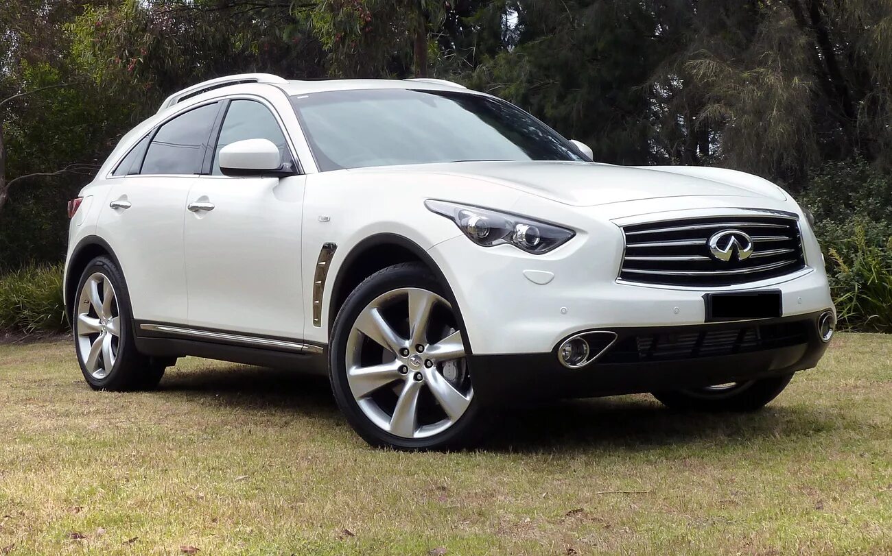 Купить инфинити бу в россии. Infiniti FX fx30d. Infiniti fx30 2015. Infiniti FX 2015. Infiniti fx37 2010.