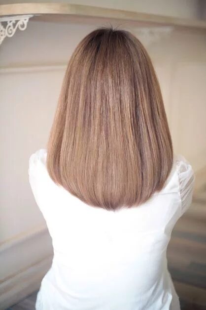 Закругленная стрижка на средние волосы Pin by William Spells on Bob cuts Bob cut wigs, Sleek bob, Short bob wigs