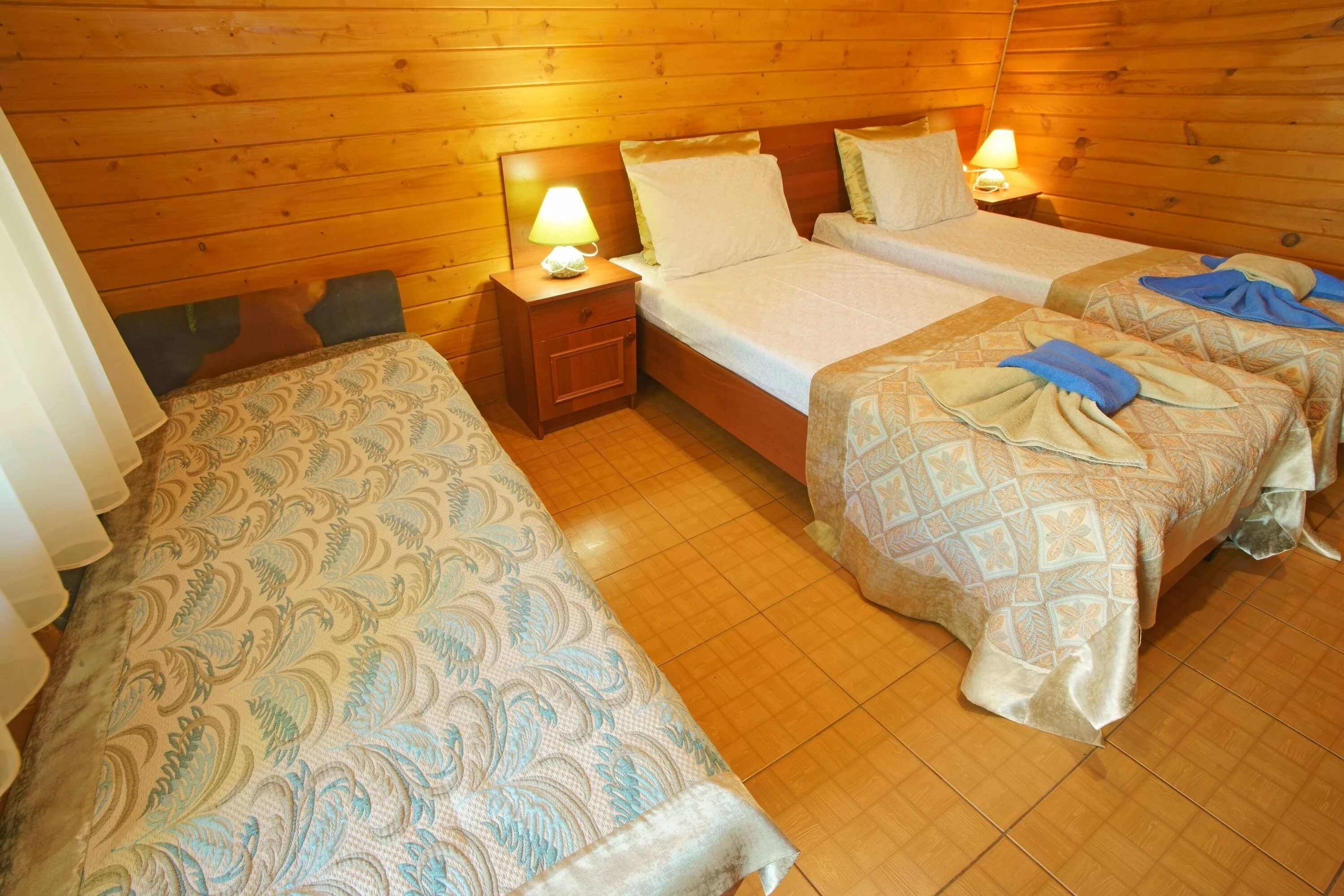 Гостиницы в солнечногорском. Спа отель солнечный в солнечногорске. Солнечногорск отель фортуна. Лилия алушта гостиница. Спа отель солнечный в солнечногорске.