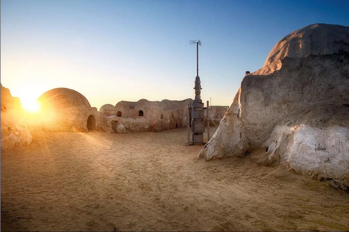 татуин мос эспа. татуин звездные. звездные войны планета nfnfeby. мос эйсли звездные войны. татуин звездные.