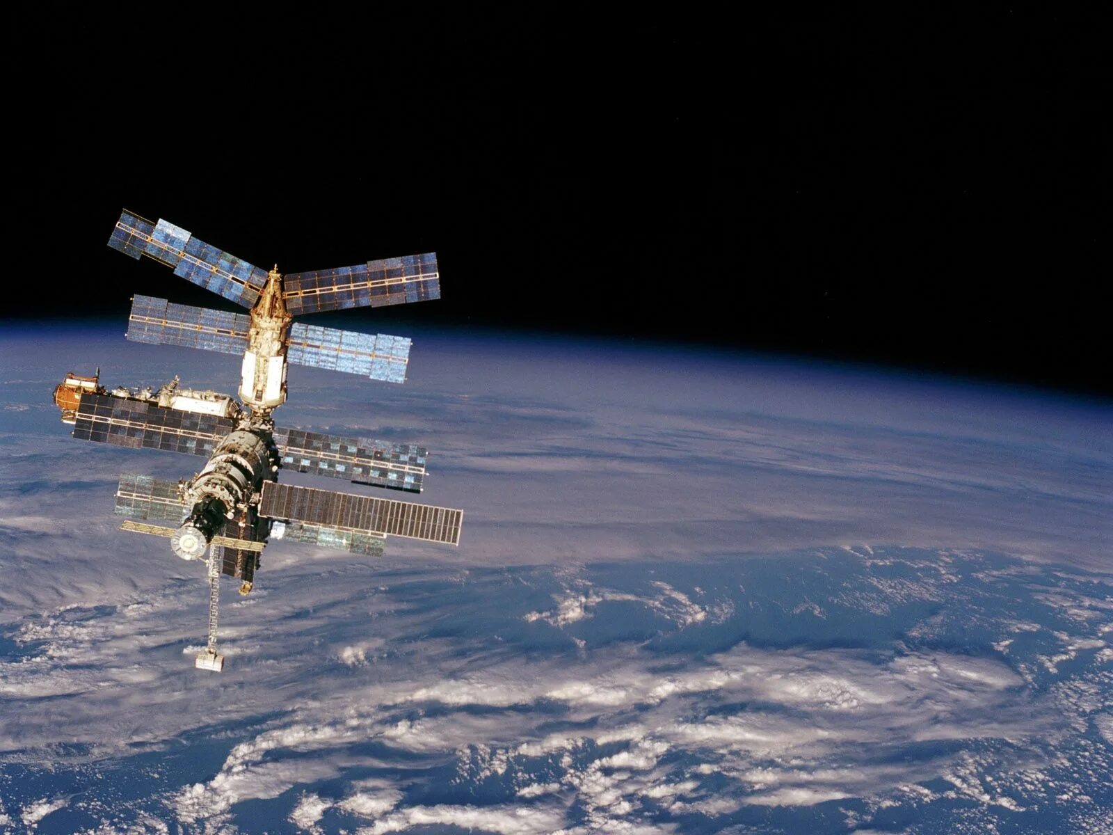 Space station. Мир (орбитальная станция). Орбитальные станции «мир» и «МКС». Станция мир 1986. Международная Космическая станция МКС.