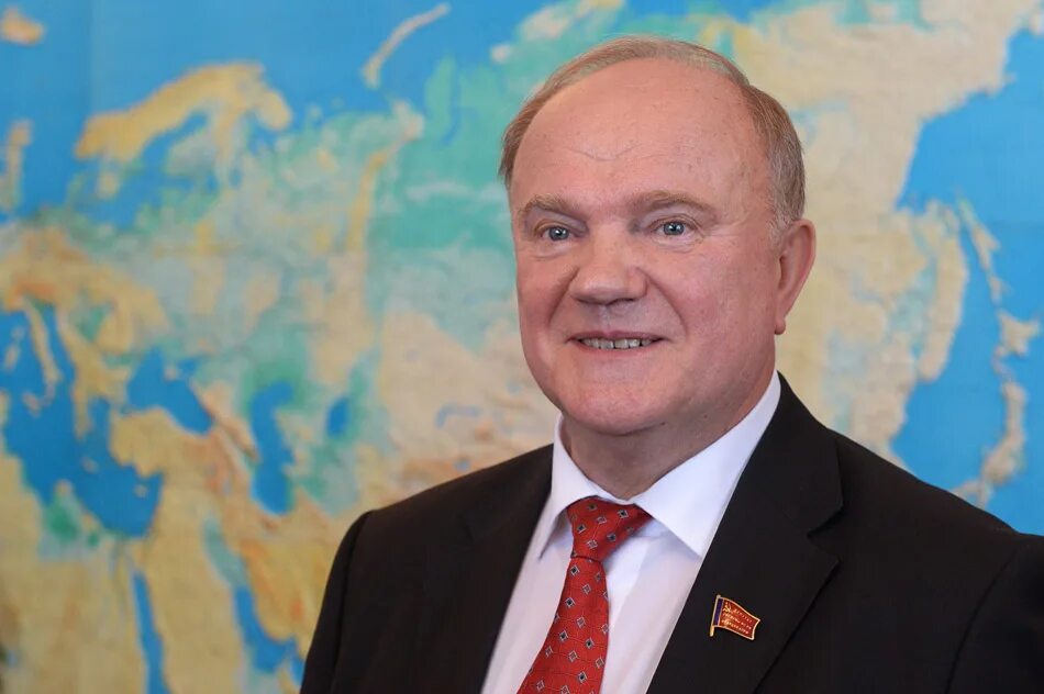 геннадий зюганов кпрф. зюганов и миронов. русский политический лидер. дмитрий медведев съезд партии единая россия 2021 году. русский политический лидер.