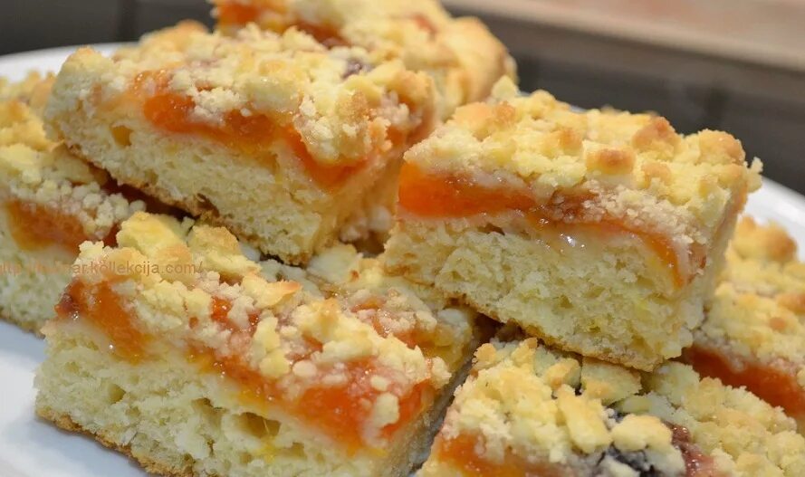 Немецкий пирог кухен. Немецкий пирог кухен. Куха пирог немецкий с творогом. Куха гвазтик. Куха пирог.