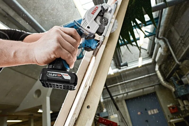 Bosch GKS 10 8 V li professional. Циркулярная пила бош GKS 12 V-26. Bosch GKS 12v-26 professional. Bosch GKS 10,8 V-li (0.601.6a1.000). Gks 12v 26