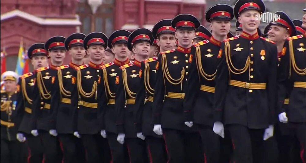 Парад победы 2025 будет или нет. Парад победы тверские суворовцы. парад суворовцев на красной площади. парад победы 2025 суворовцы. суворовское военное училище в москве парад.