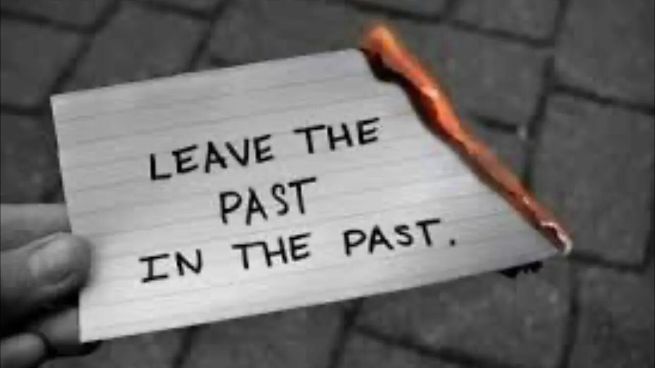 Never live in the past. Leave past. In the past картинка. Leave in past. Аватарка than the past.