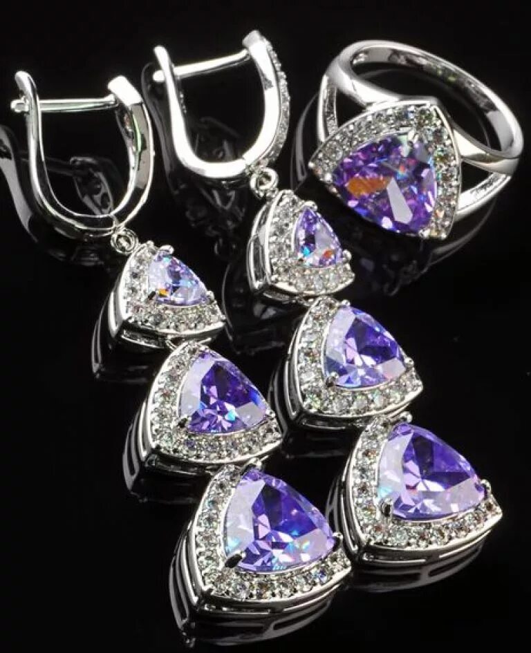 фионит камень. фианиты магические. фианит недрагоценный камень. подвеска соколов серебро с кристаллами сваровски. аметист фионит.