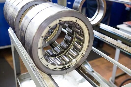 Подшипник кассетного типа бренко для колесной пары. Brenco tbu-150b. Кассетный подшипник грузового вагона. Кассетный инновационный подшипник вагона что это. Подшипник вагонный 36-232726е2м.