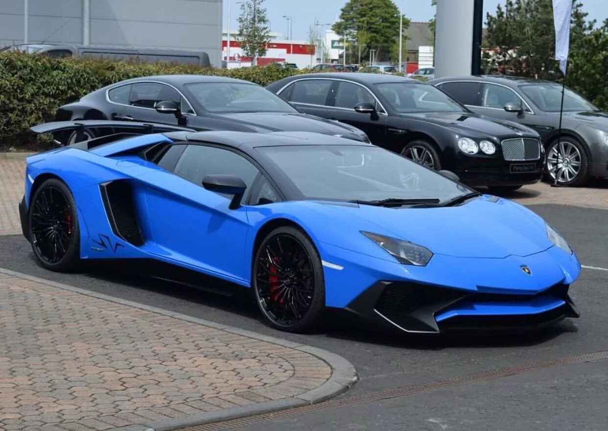 Lamborghini aventador lp700-4 blue. Ламборджини авендатор. Рахим синий ламборгини. Ламборджини авентадор. Включи синий ламборгини.